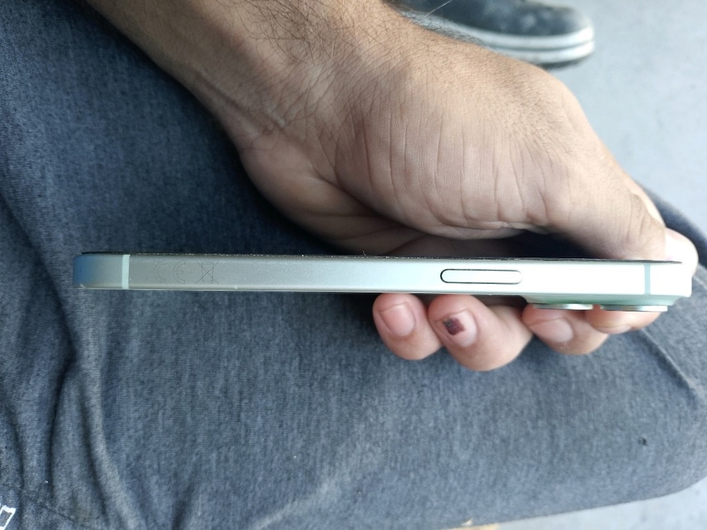 iPhone 15 - 3