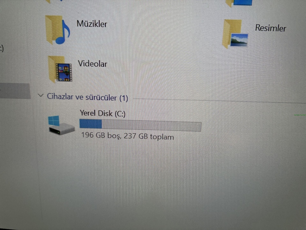 THİNKPAD X1 CARBON İ5 11. NESİL 16 GB RAM 256 M2SSD - 7
