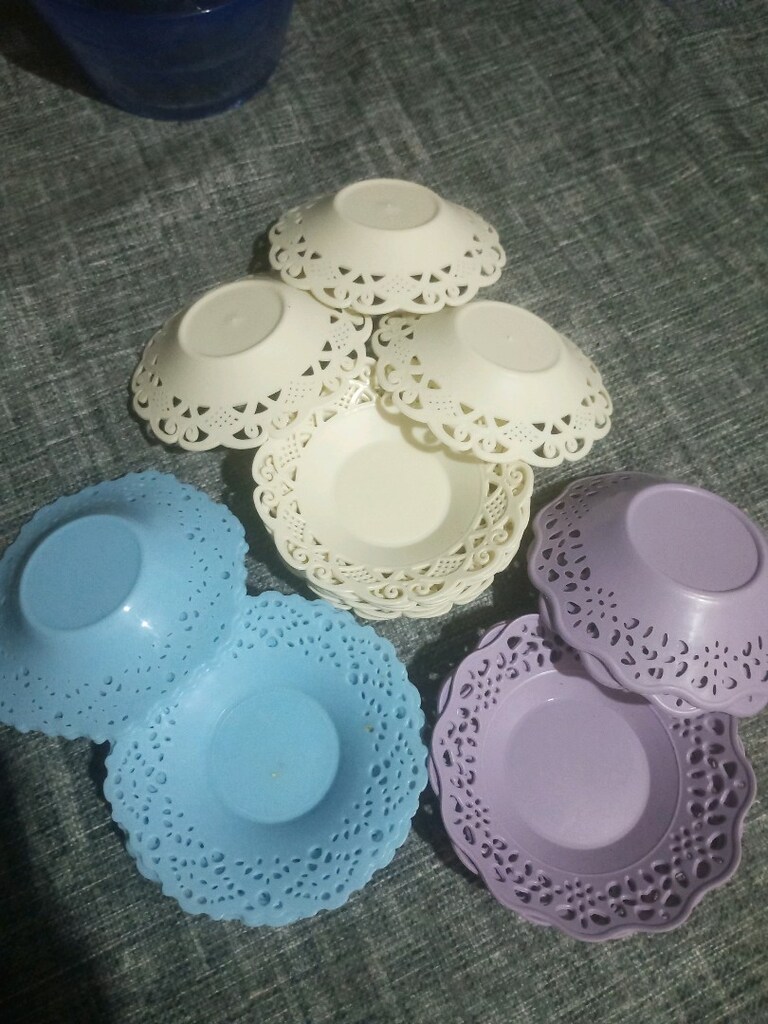21 adet plastik çay tabagi 3 renk çok iyi durumda - 4