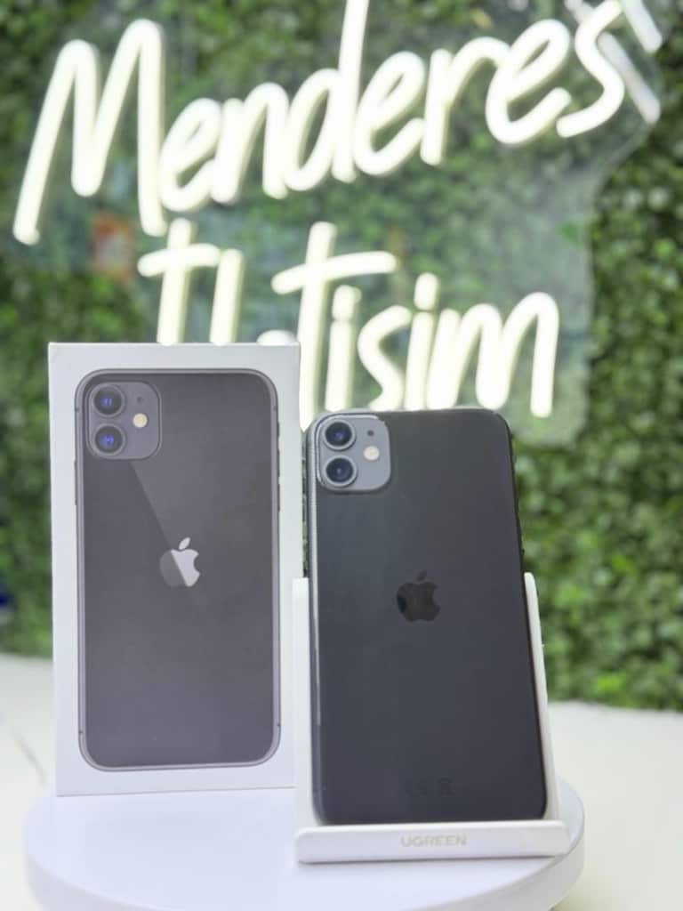 İPhone 11 128 GB - 2