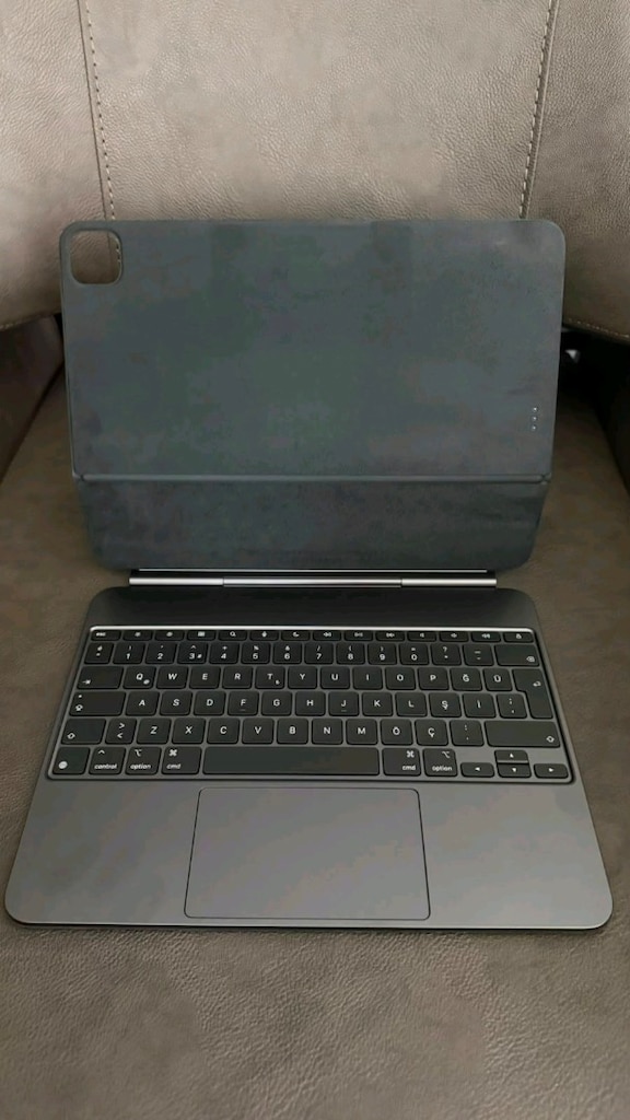iPad Pro 13- inch (M5) 512 GB - 4