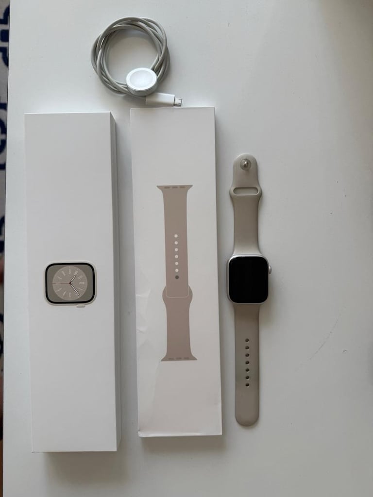Apple Watch 8 (45 mm) - 12