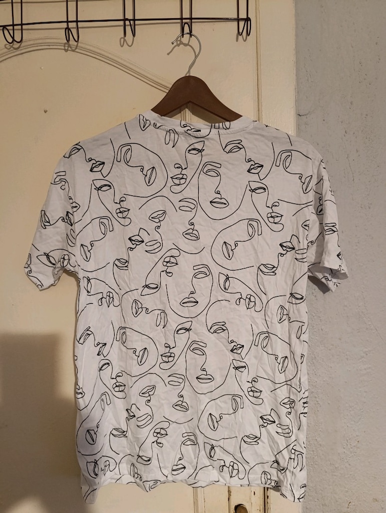 Minimalist Çizgi Desenli Beyaz Tişört (xs) - 4
