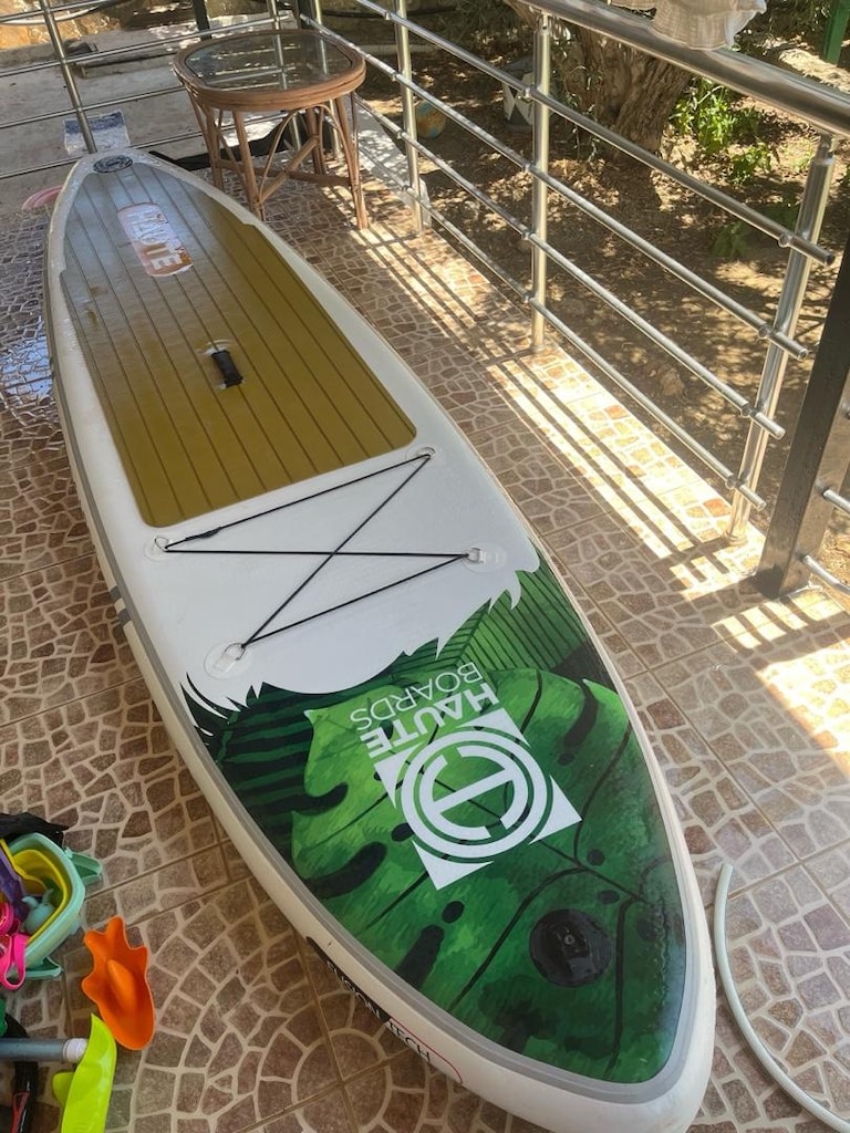 paddle board
