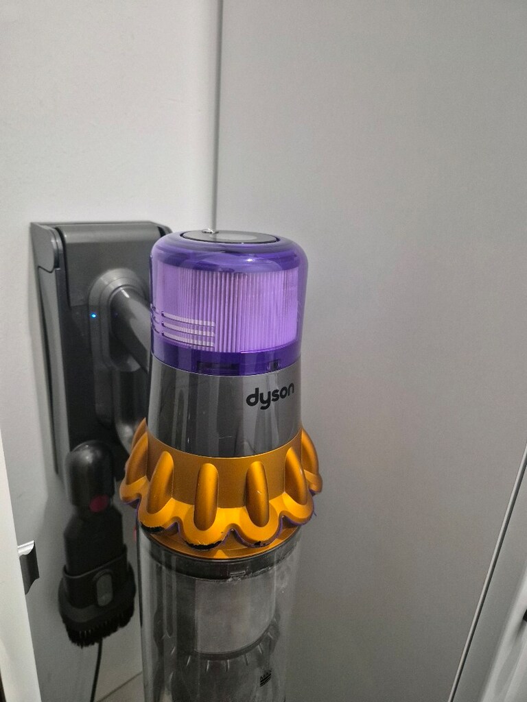 dyson v15 - 11