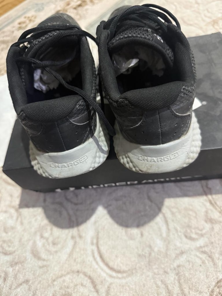Under Armour 42 numara temiz - 3
