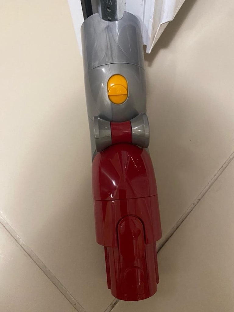 dyson v15. Mobilya altlığı