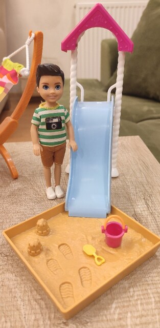 Barbie bebek bakıcısı temalı model bebek kaydıraklı- Barbie hamak seti