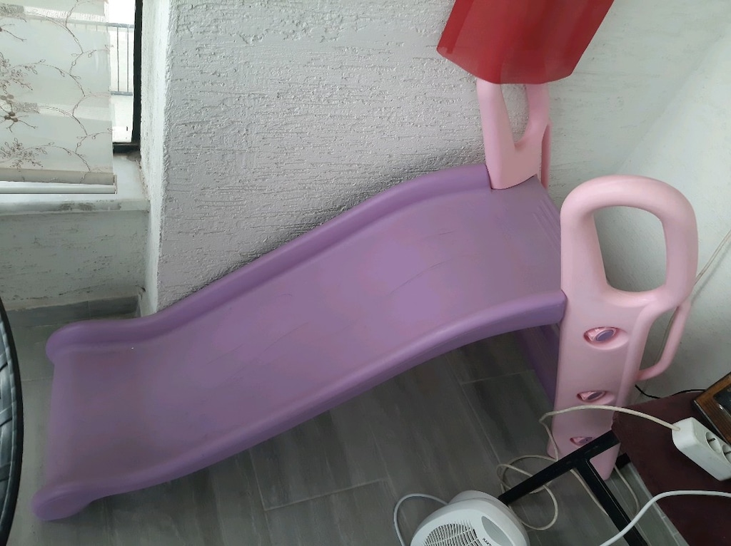 Dolu marka çocuk kaydırağı.