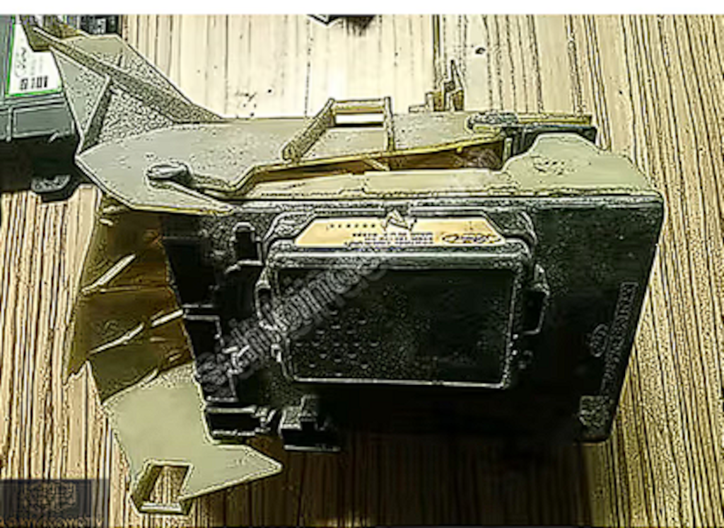 93BG14A301CF FORD MONDEO MK1 SİGORTA KUTUSU