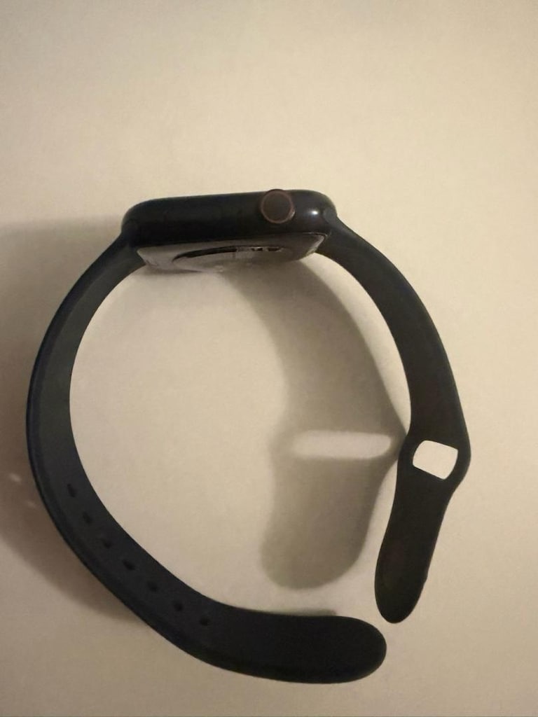 Apple Watch 8 45mm E SİM modeli - 6