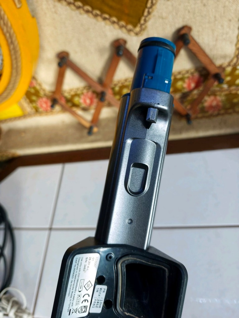Philips 8000 Serisi Aqua Plus kablosuz dikey şarjlı süpürge XC8057/01 - 7