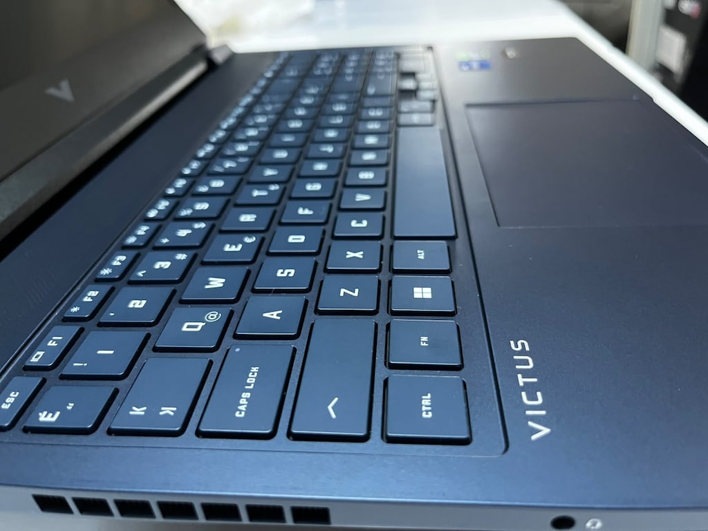 HP VİCTUS RTX 4060 - 4