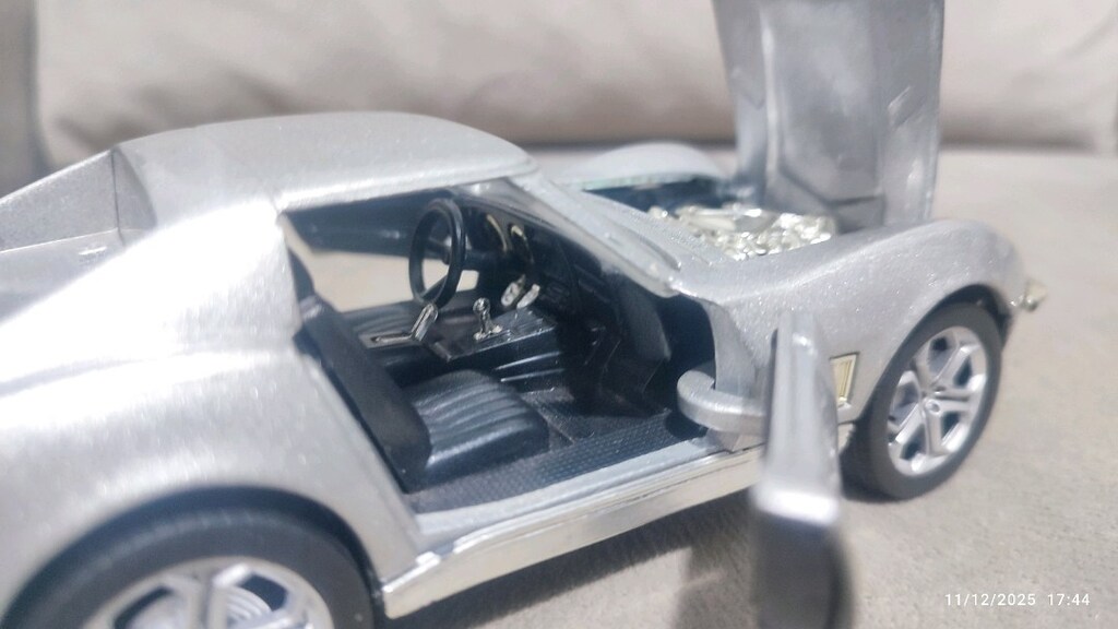 1968 Corvette Stingray modeli metal diecast oyuncak araba - 12