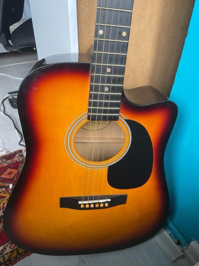 Suzuki Akustik Gitar - 3