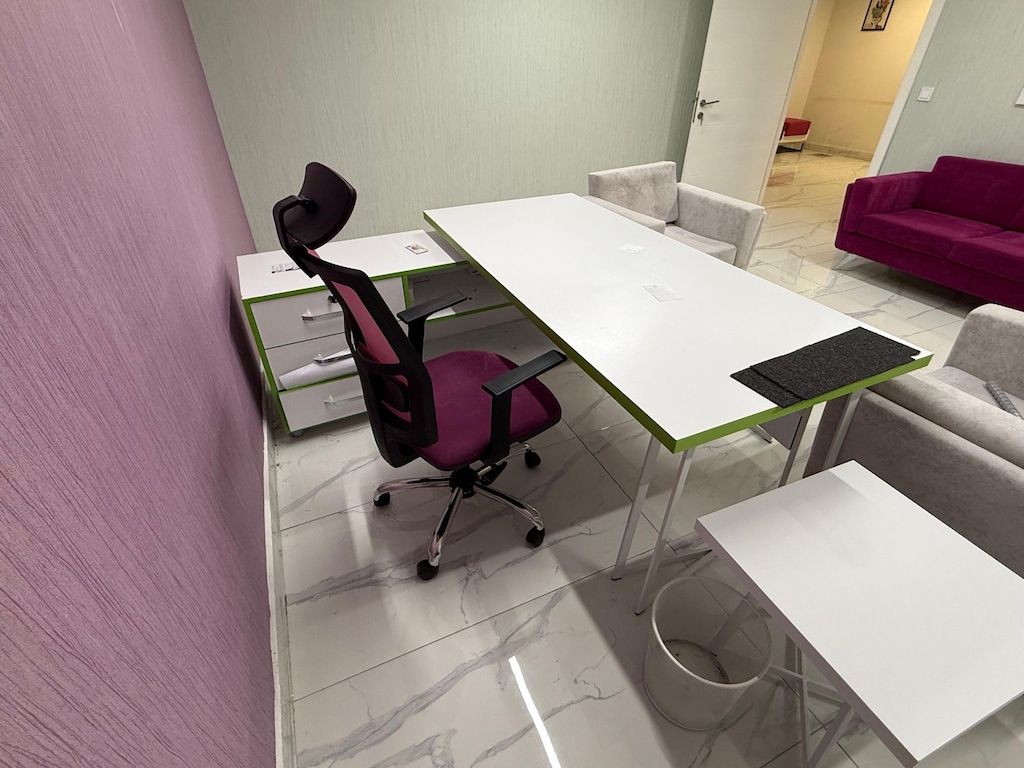 Komple Ofis Mobilyası – Müdür Takımı + Bekleme Grubu + Koltuklar - 2
