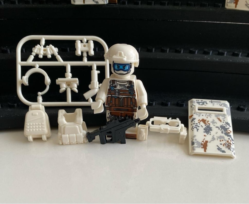 Lego beyaz swat asker - 17