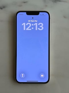 iPhone 13 128GB Yıldız Işığı