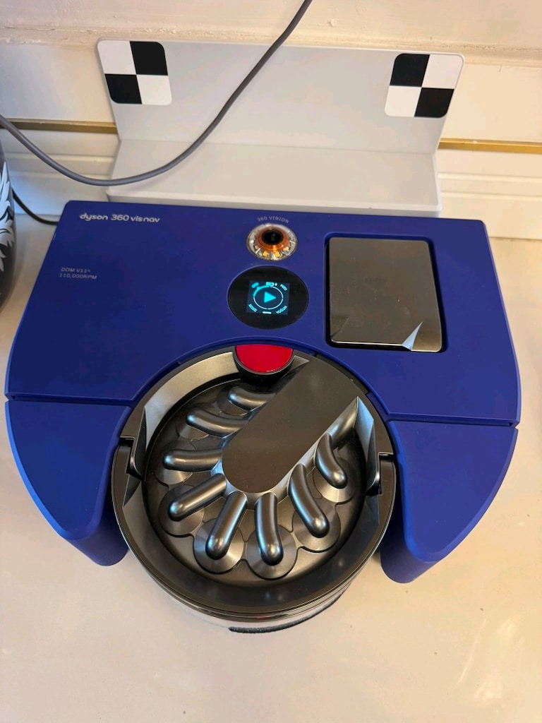 Dyson’ın ürettiği en güçlü robot süpürge olan Dyson 360 Vis Nav! - 2