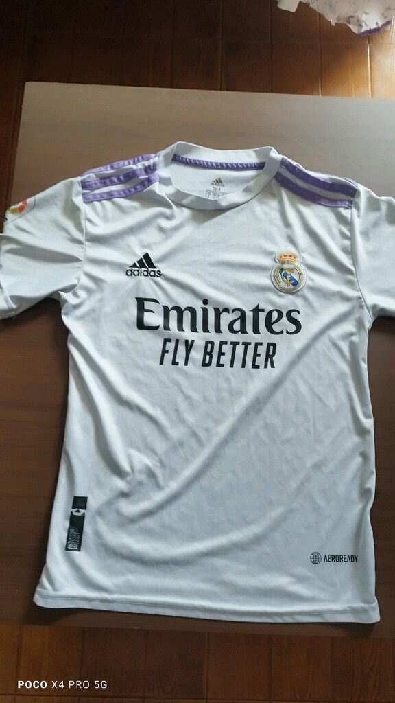 #Adidas Benzema çocuk forma..Önde nokta kusur..Eni çekilince 41