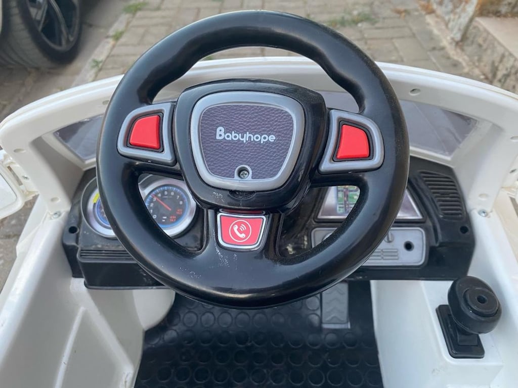 SIFIR AYARINDA TERTEMİZ 12V AUDİ LOGOLU AKÜLÜ ÇOCUK ARABASI - 5