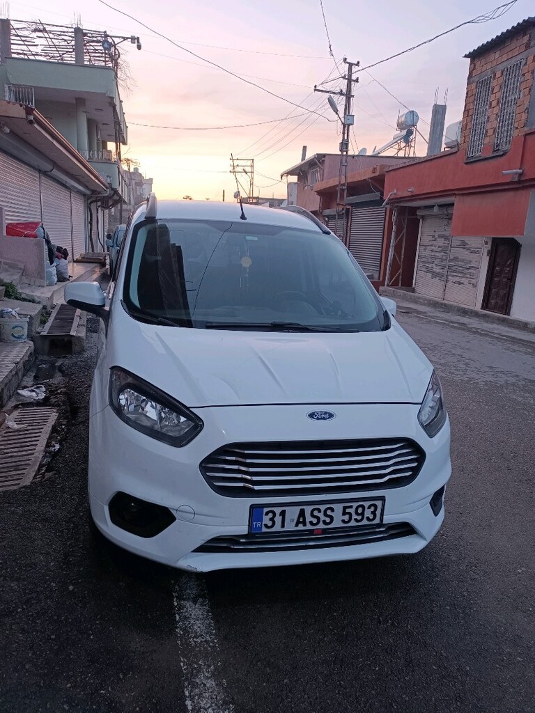 Ford courier - 8