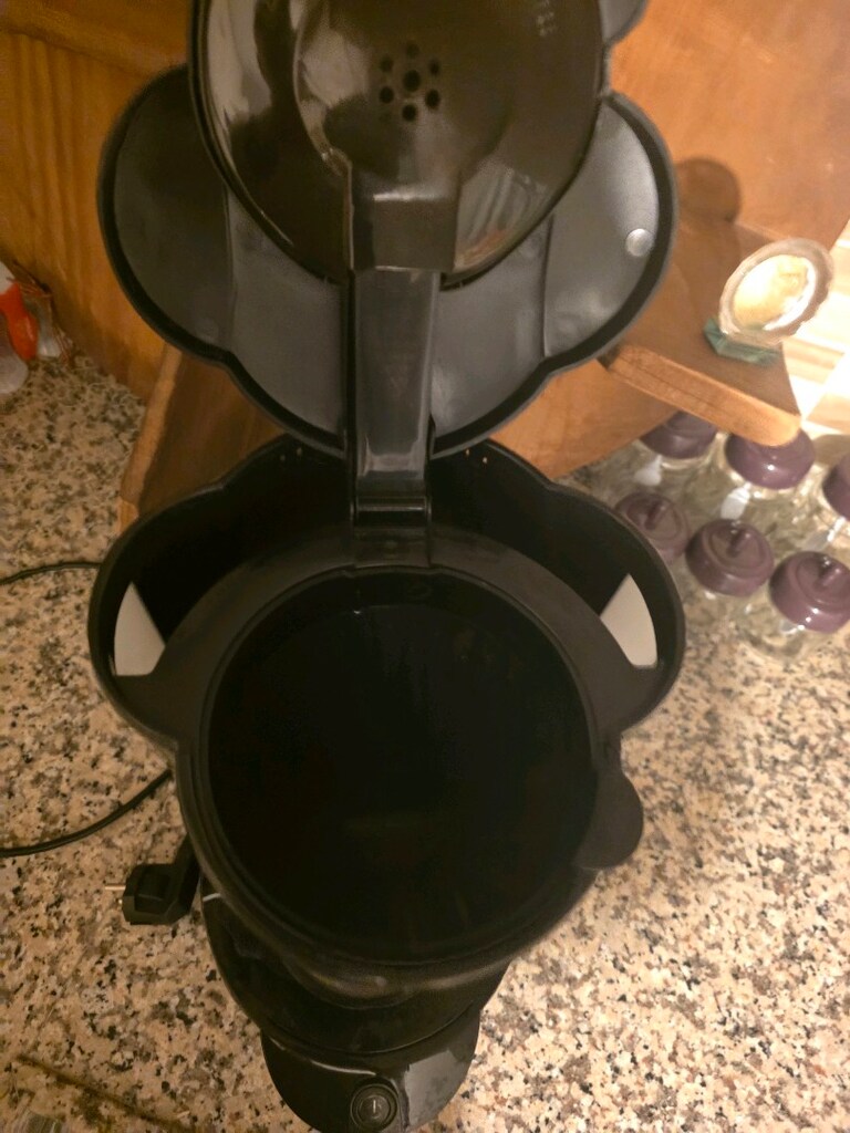 DELONGHİ FİLTRE KAHVE MAKİNESİ-CAM HAZNESİ YOK - 2