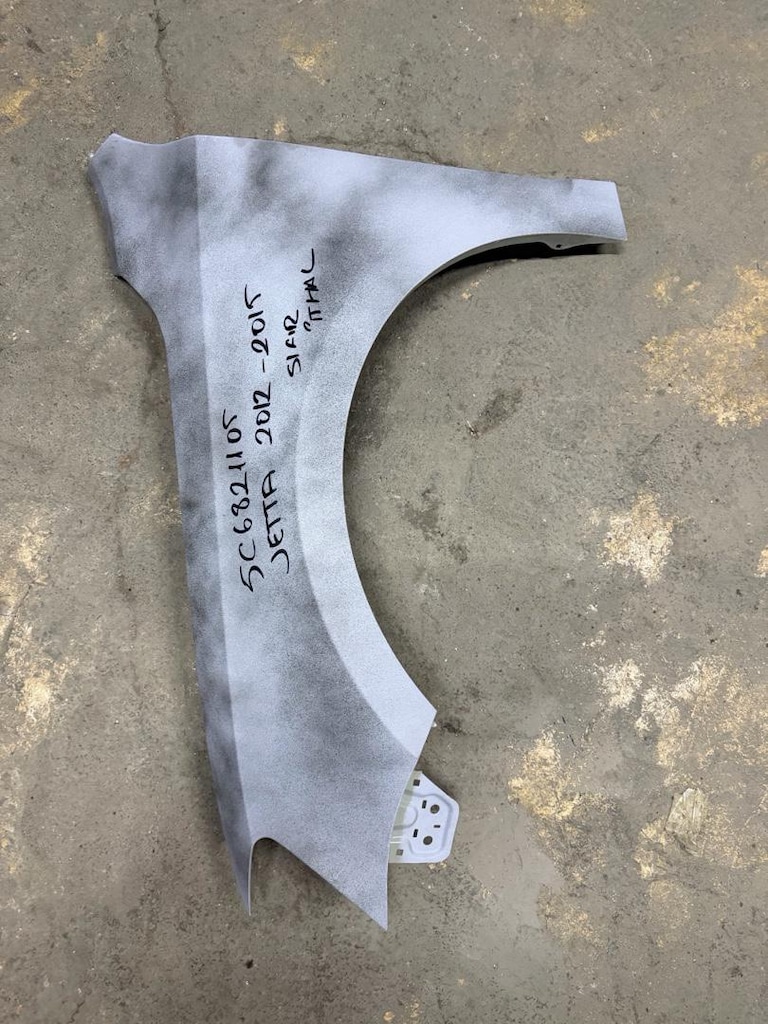 Volkswagen jetta sol ön çamurluk sıfır ithal ürün 5C6821105 - 2