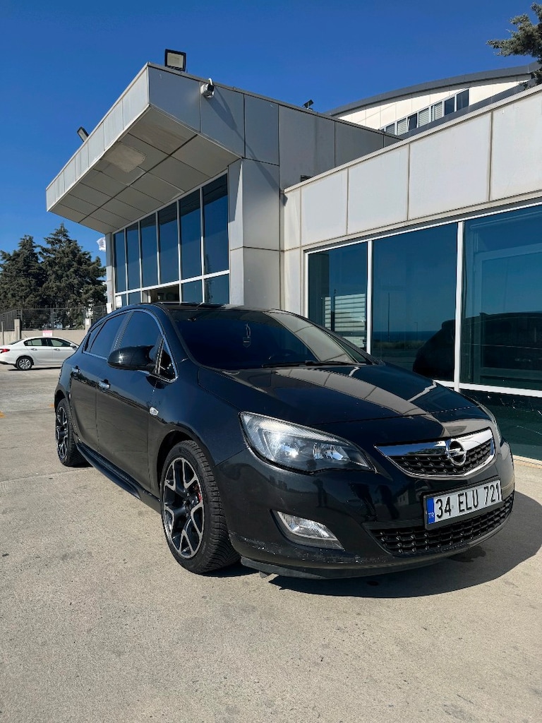 Opel Astra J 1.3 CDTI - 3