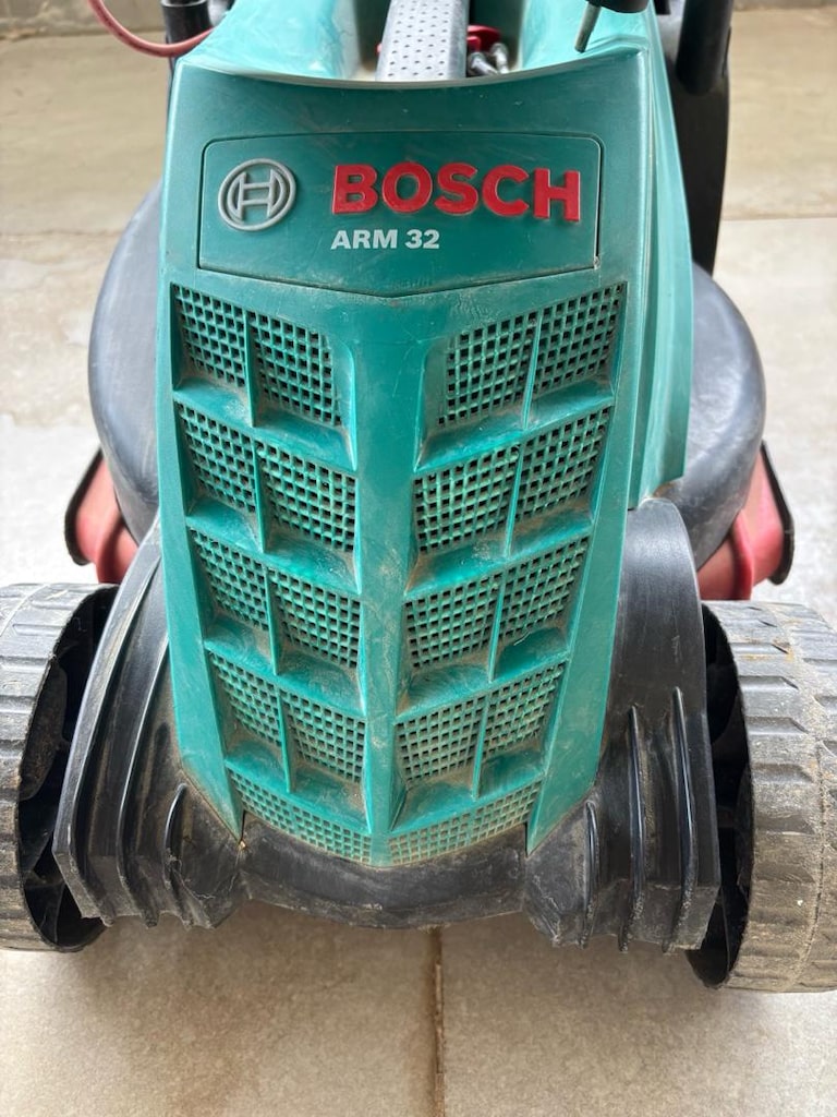 Bosch marka çim biçme makinesi - 2