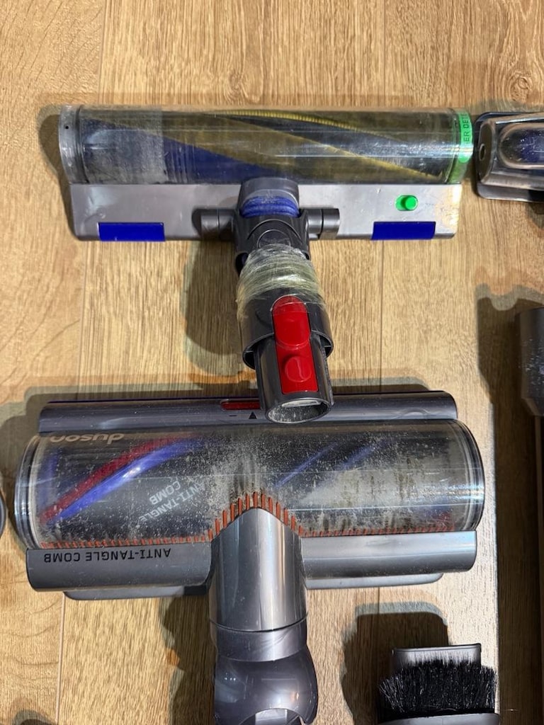 dyson v15 delect absolute - 4