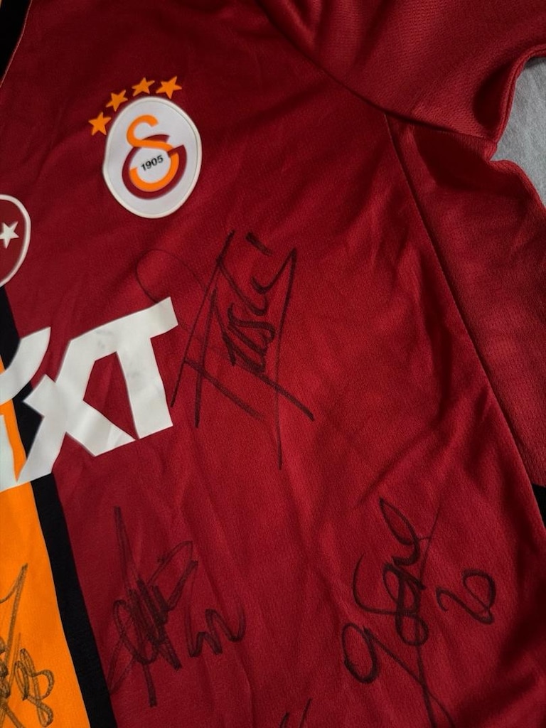 İMZALI GALATASARAY FORMASI - 4