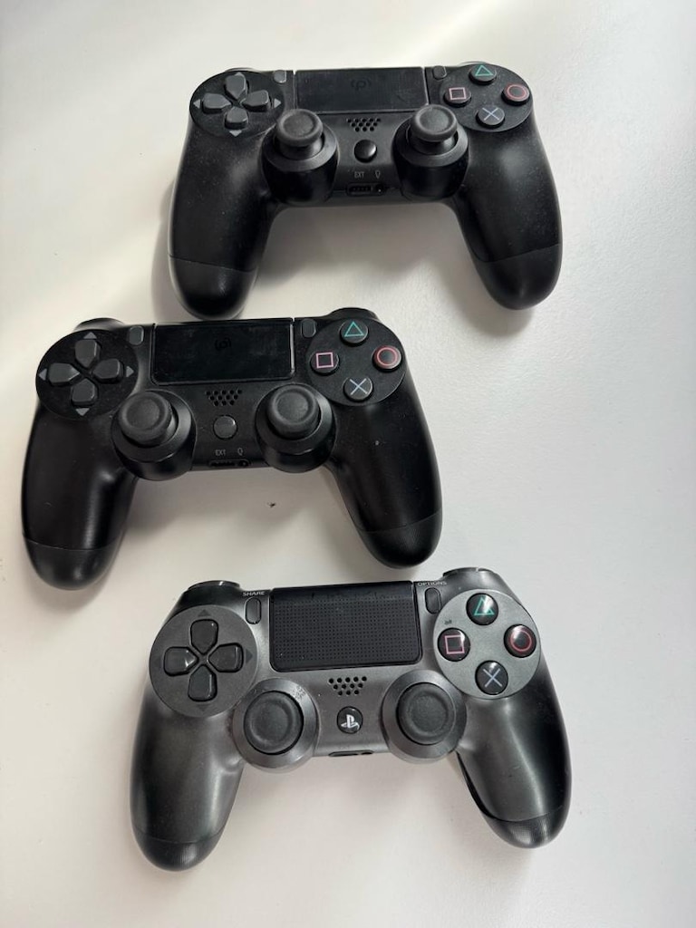 PS4 - Playstation 4 - 2