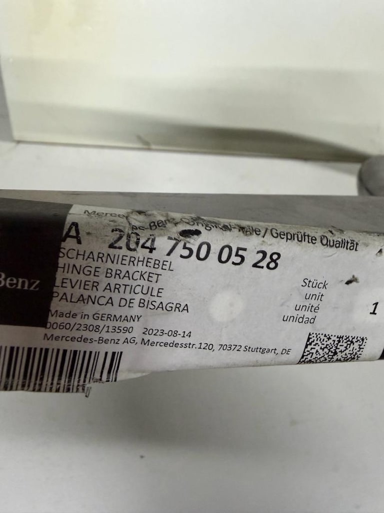 Mercedes W204 sol bagaj kapak menteşesi 2007-2014-A2047500528 - 3