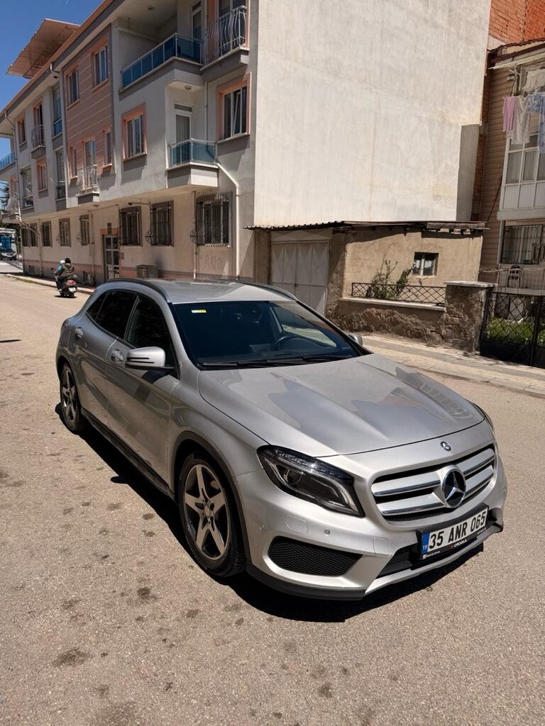 MERCEDES GLA 180CDI AMG 2015 - 13