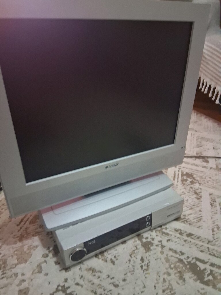 ARÇELİK 20 inç 51 Ekran LCD TV Dekoderi hediye edicem - 2