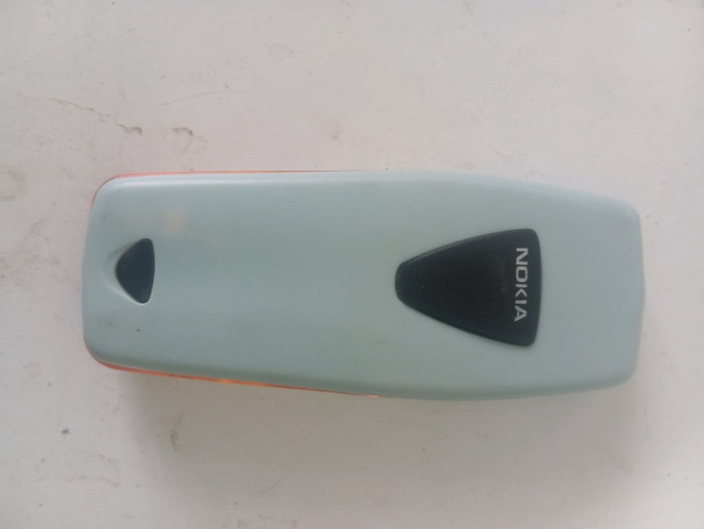Nokia 3510i - 4