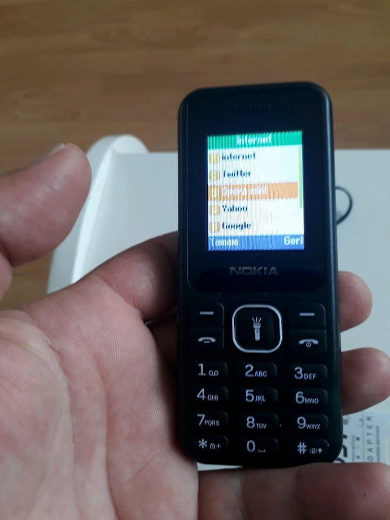 Nokia 222 tuşlu camerasiz radyolu fenerli telefon - 4