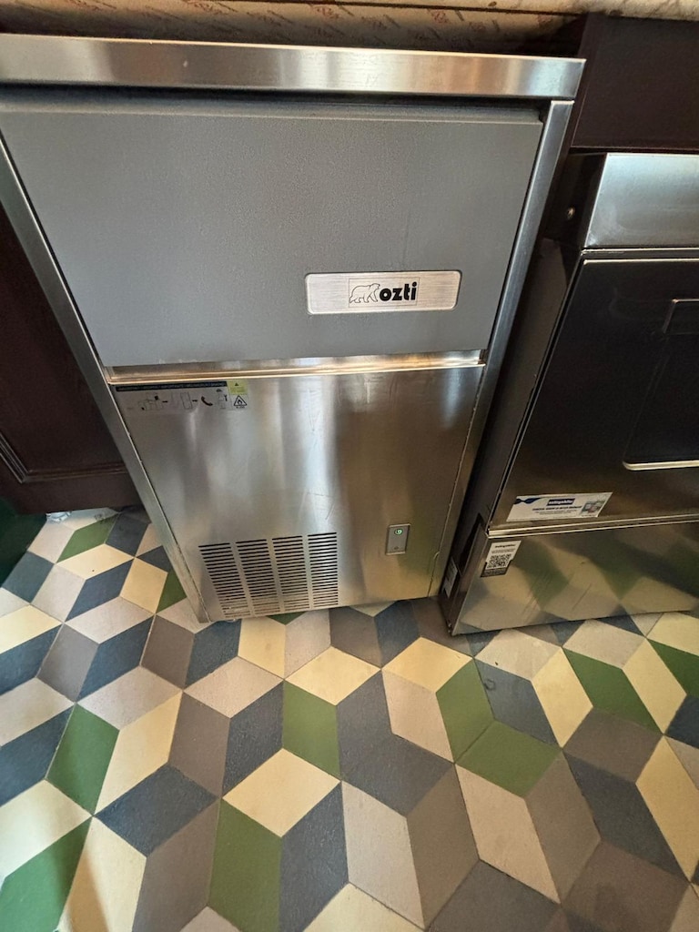 öztiryakiler okb46a hazneli buz makinesi (4 aylık sıfır ayarında) - 3