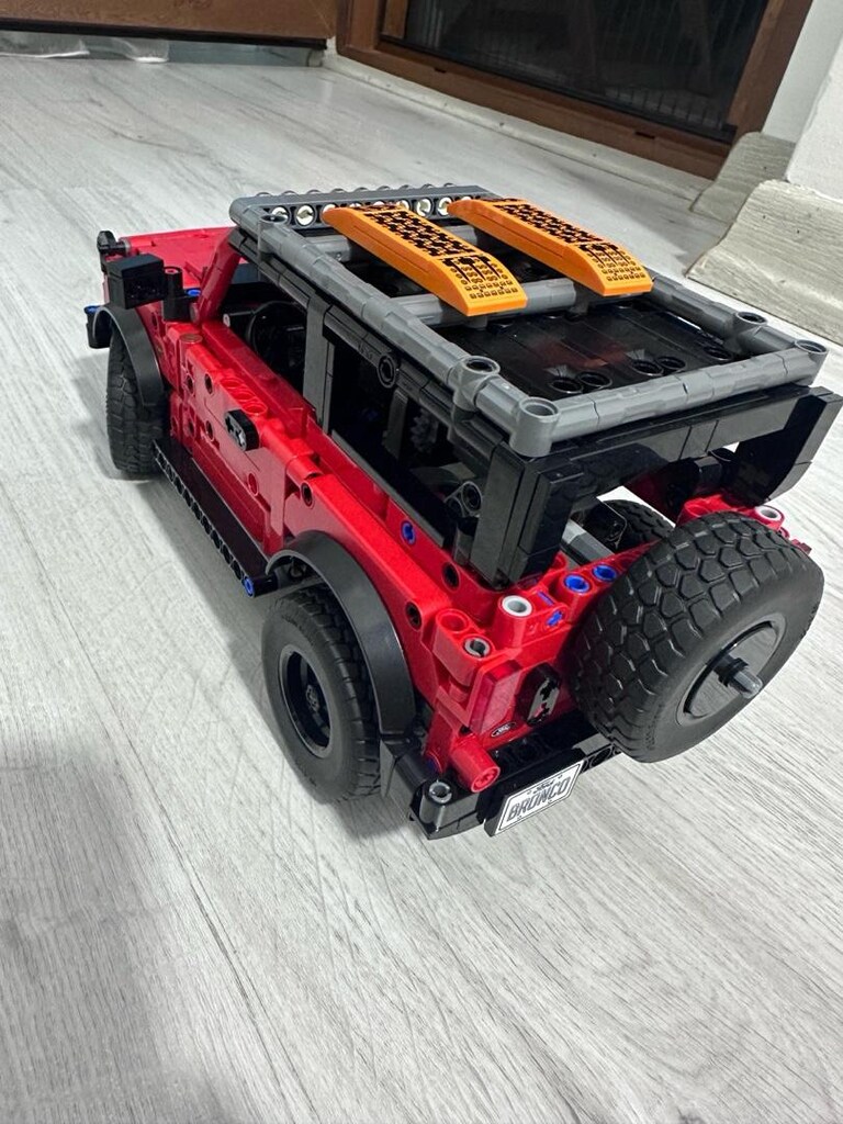 LEGO TECHNIC FORD BRONCO SUV 42213 (943 PARÇA) - 6