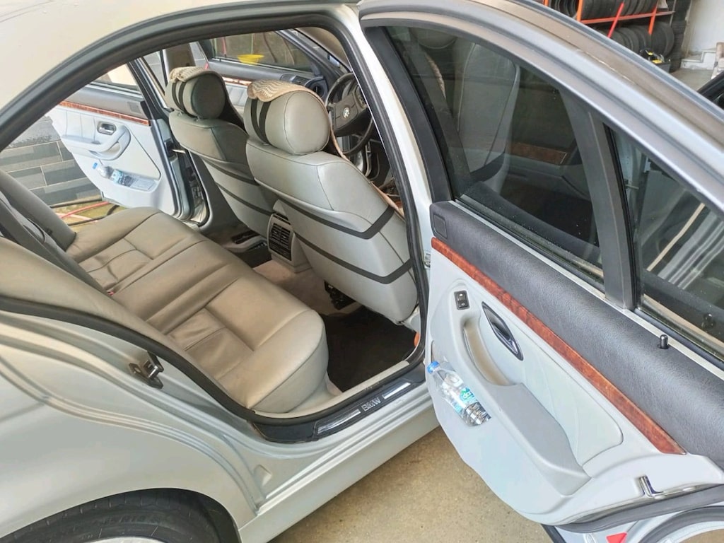 BMW 520İ - 8