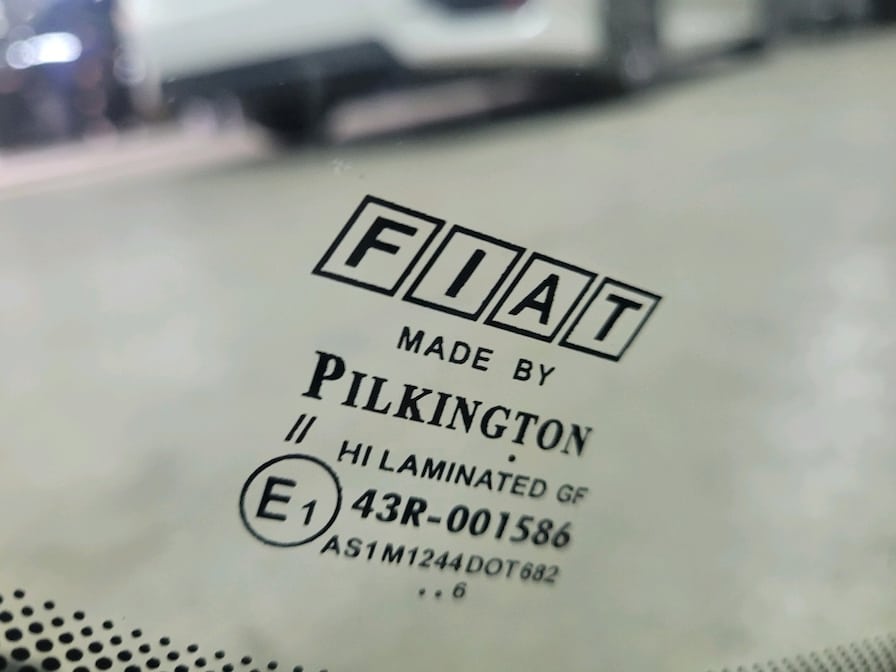 Fiat linea ve punto ön cam orjinal çıkma - 2