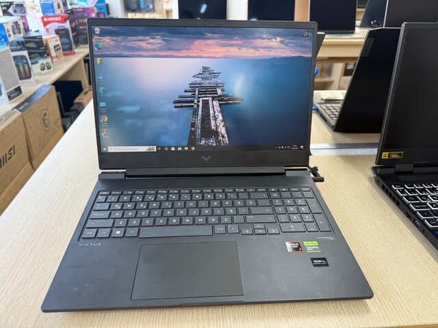 HP VİCTUS RYZEN 7 8845HS | 4070 8GB E.KARTI | 32GB DDR5 RAM | 1TB SSD