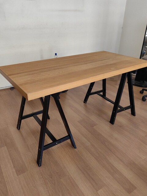 Ahşap Masa 175x150 boyutlarında TEMİZ