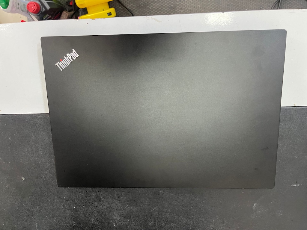 Lenovo ThinkPad E580 i7 16GB RAM 256GB SSD RX550 15.6" Full HD - 4