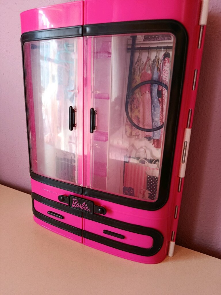 barbie orjinal dolabı - 4
