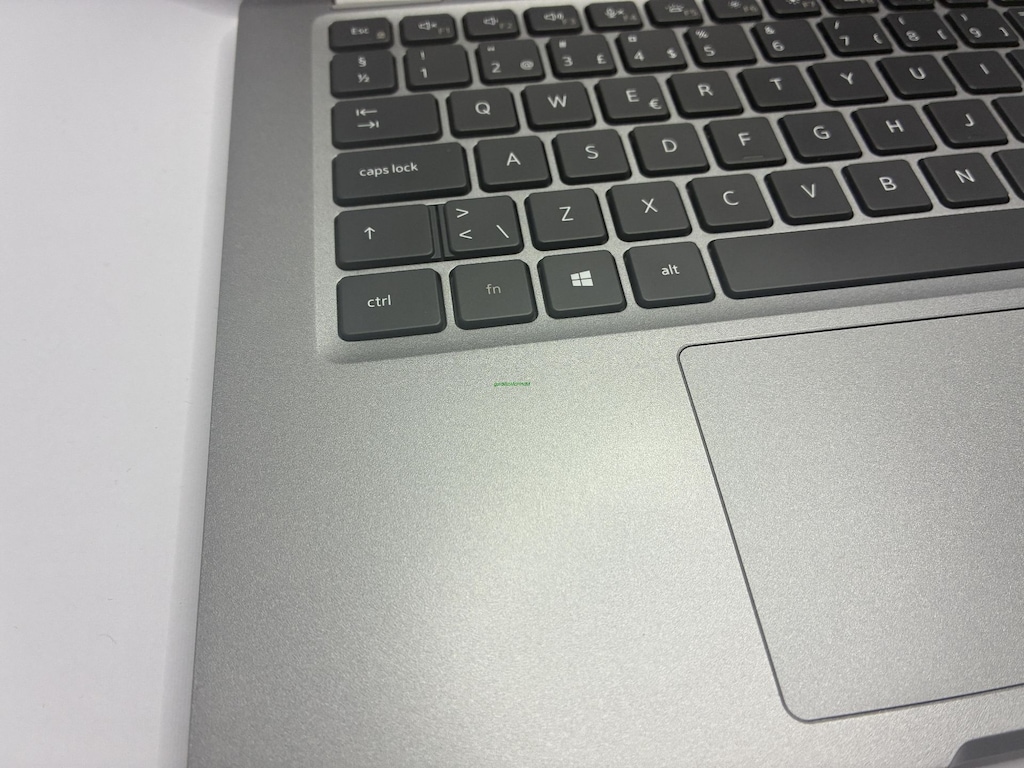DELL İ5 11. NESİL İŞLEMCİ 16 GB RAM 256 M2SSD - 4