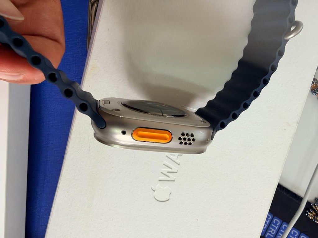 Apple Watch Ultra 2 - 2