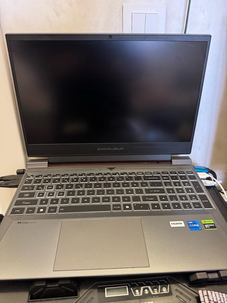 Excalibur G870 i7-13620H 32GB 1TB 8GB RTX5050 165HZ 15.6" Freedos Gami - 4