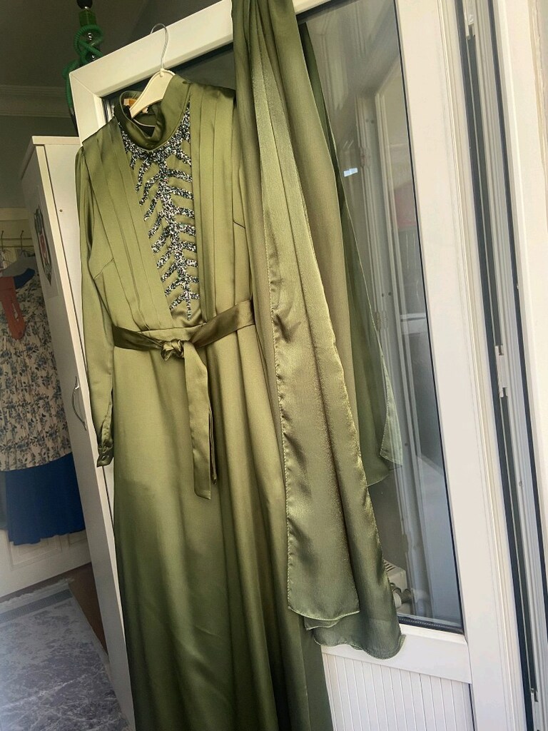 saten elbise uzunluk 134 cm omuz 37 cm bel 38 cm - 6